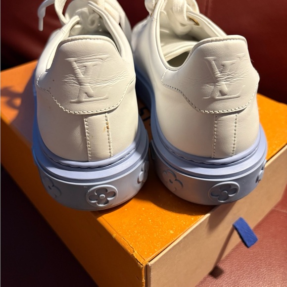 Louis Vuitton Women's Sneakers in White and Blue - Picture 4 of 7